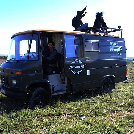 Anywhere Destination Nomad Nyaraló *